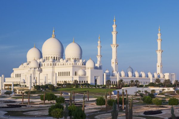 Abu-Dhabi -turu.